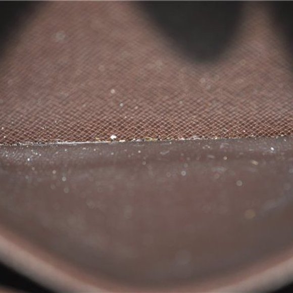 Louis Vuitton Zippy Wallet - Picture 15 of 17